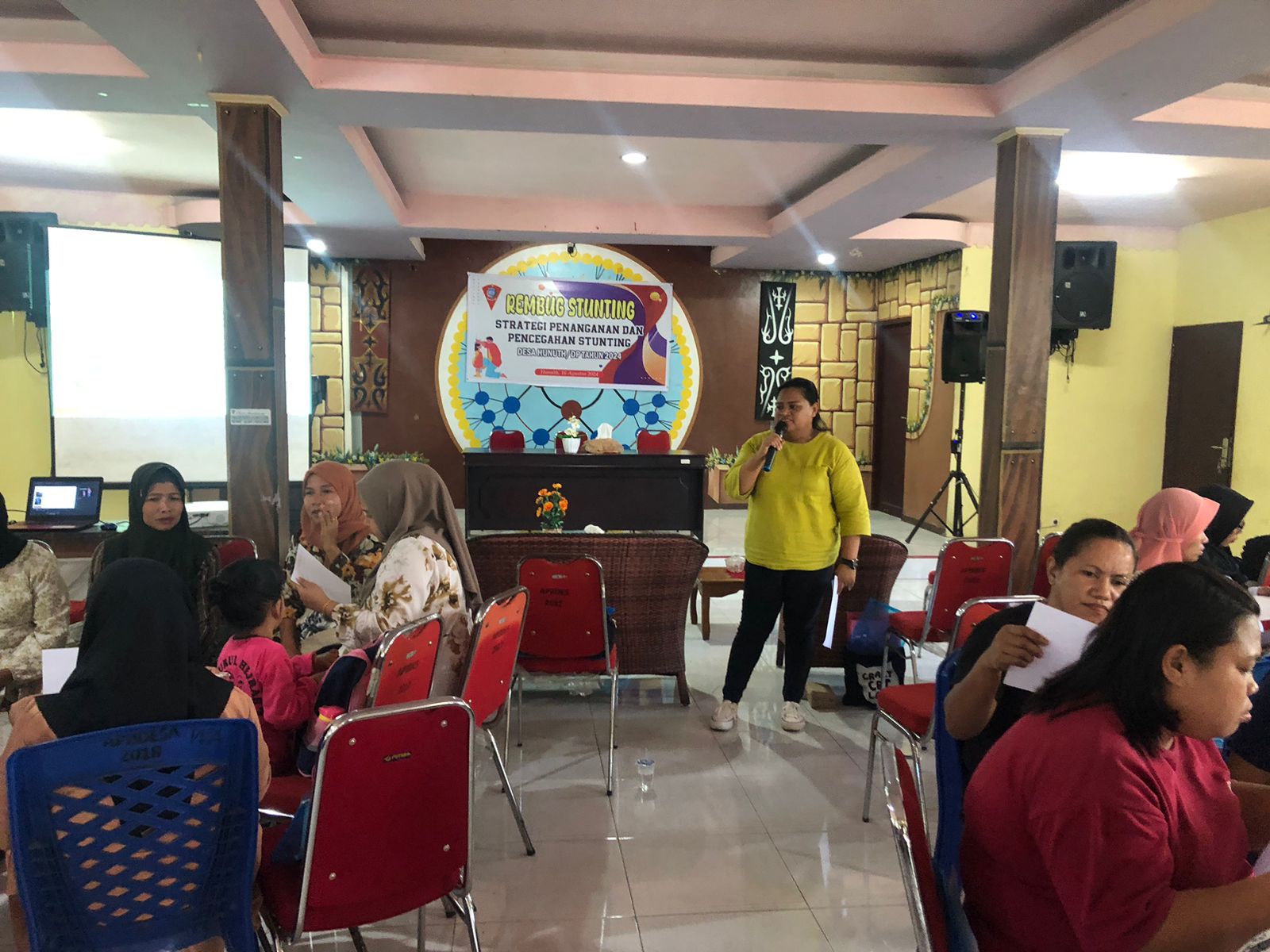 Diskusi Kelompok Terarah Dipandu Pendamping Desa (Ani Pattinasarany)